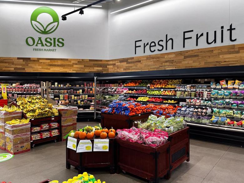 Inside Oasis Fresh Market, 1725 N. Peoria Ave., on Oct. 27, 2025.